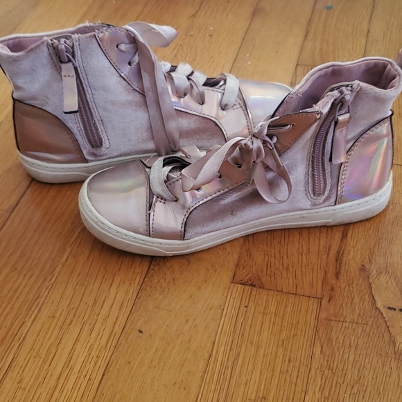 Justice Holographic Suede Ribbon Tennis - Picture 3 of 4